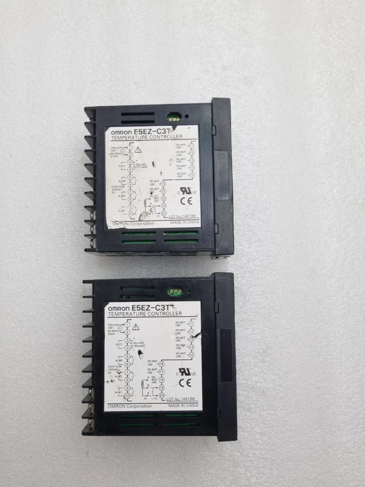 Lot of 2 Pcs Omron E5EZ-C3T Temperature Controller E5EZC3T (Used Working)